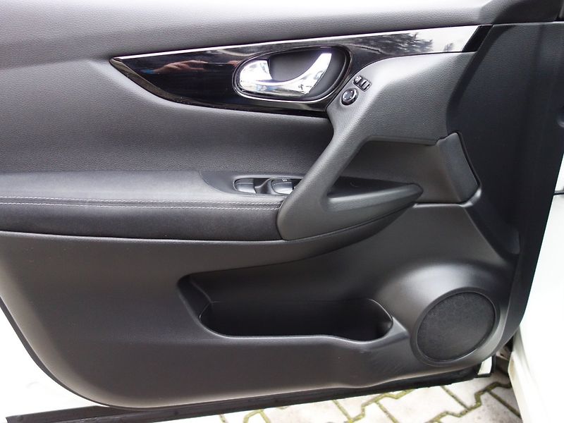 Nissan Qashqai (2017) 1.5dCi 81kW 6MAN -VÝBAVA! - fotka 23 z 42