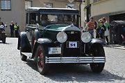 Stovka nablýskaných motocyklů a automobilů předválečné a meziválečné éry vyrazila v neděli z Horního náměstí v Přerově na spanilou jízdu regionem. Nejstarší účastnicí byla 88letá Libuše Šulcová. Vyrazila na motocyklu BSA 770 se sidecarem z roku 1928.