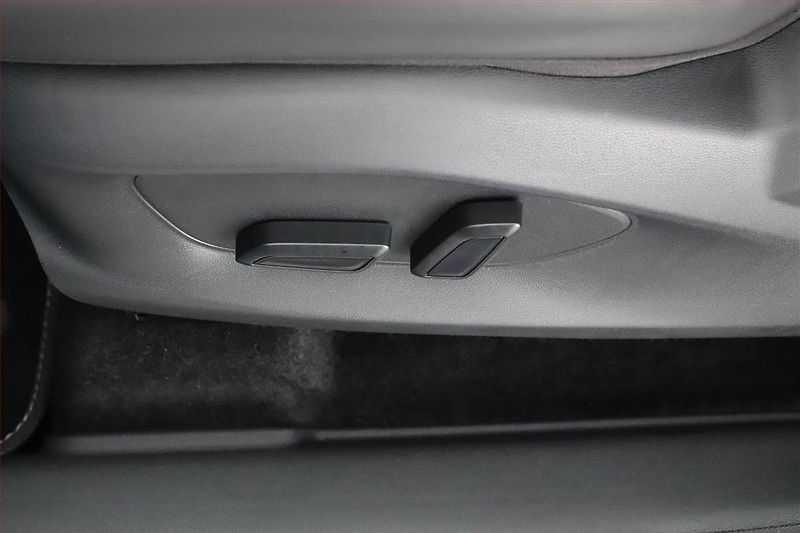 MG ZS (2025) 1.5 i, Elegance, FullLed - fotka 18 z 20