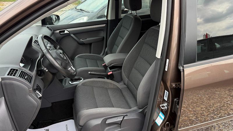 Volkswagen Touran (2012) 1.4TSi 103kW *DSG*Navi*Tažné* - fotka 9 z 23