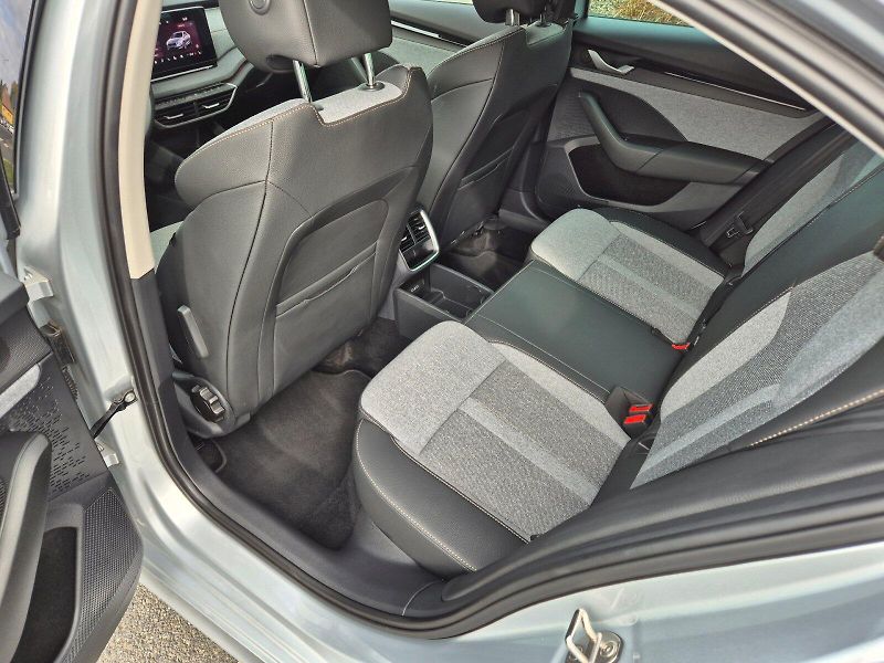 Škoda Octavia (2025) Top Selection 1.5TSi M-HEV 110 - fotka 13 z 31