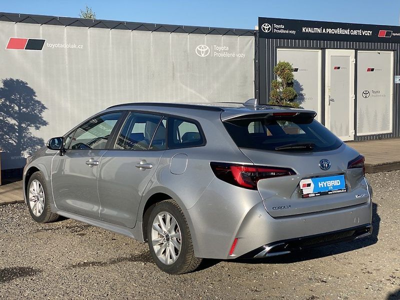 Toyota Corolla 1.8HEV, ČR-1m, ComTech, DPH - fotka 5 z 16