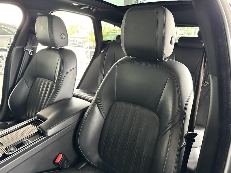 Jaguar XF 25d AWD*FullLED*360Kam*Panoram - fotka 14 z 41
