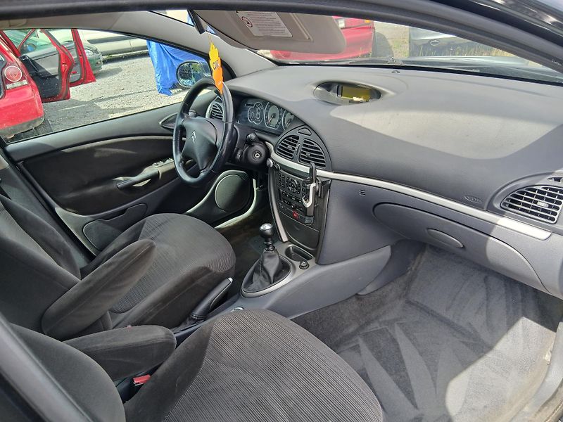 Citroën C5 2.0 HDI, klima - fotka 23 z 26