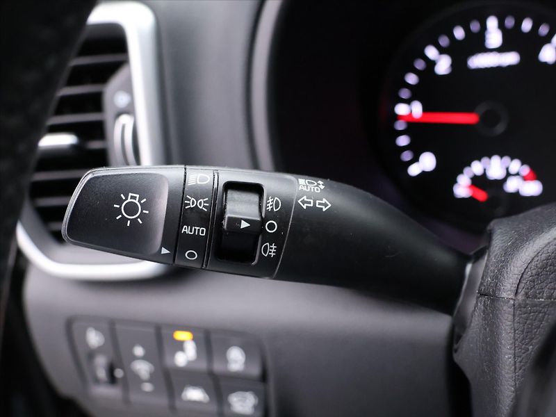 Kia Sportage 1,6 CRDI 100kW TOP Aut. DPH CZ - fotka 18 z 34