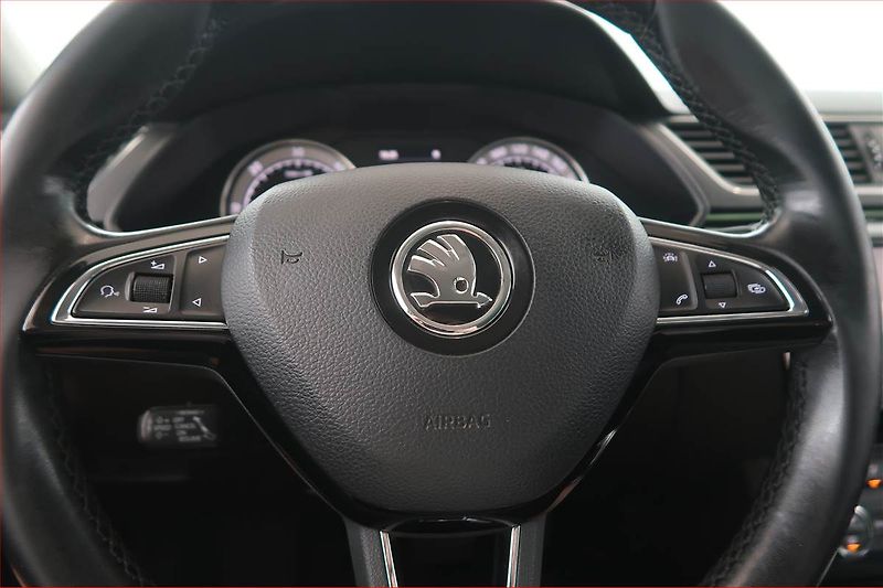 Škoda Superb (2016) Laurin&Klement 2.0 TDI - fotka 15 z 21