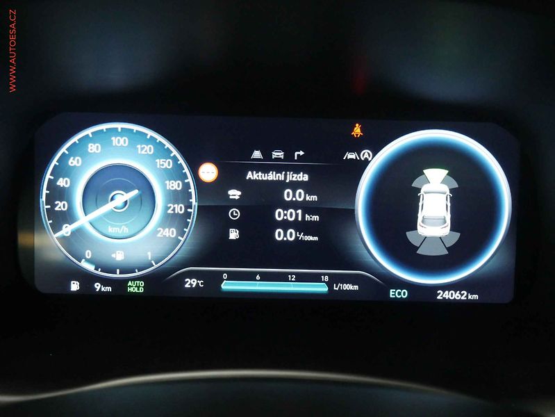 Hyundai i30 (2025) 1.5 T- GDI, 2.maj,ČR, LED - fotka 14 z 21