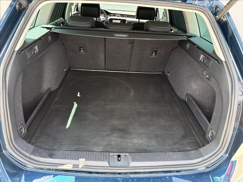 Volkswagen Passat 2,0 TSI 206 KW 4M AUT ALLTRACK - fotka 34 z 36