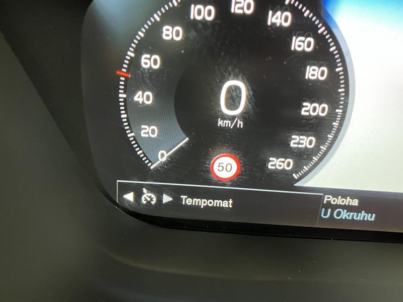 Volvo XC60 B4 AWD Inscription AT8, ČR - fotka 27 z 41