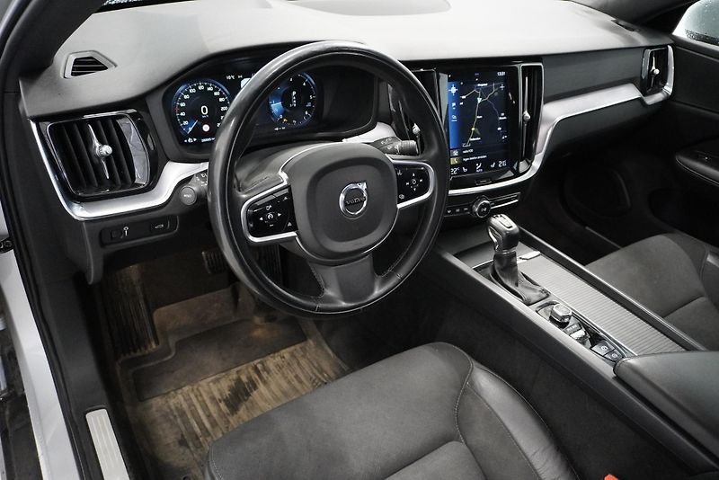 Volvo V60  CROSS COUNTRY D4 POLESTAR 4X4 - fotka 15 z 30