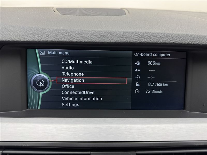BMW Řada 5 3,0 30d 4X4 DPH LED KŮŽE TAŽNÉ - fotka 16 z 38