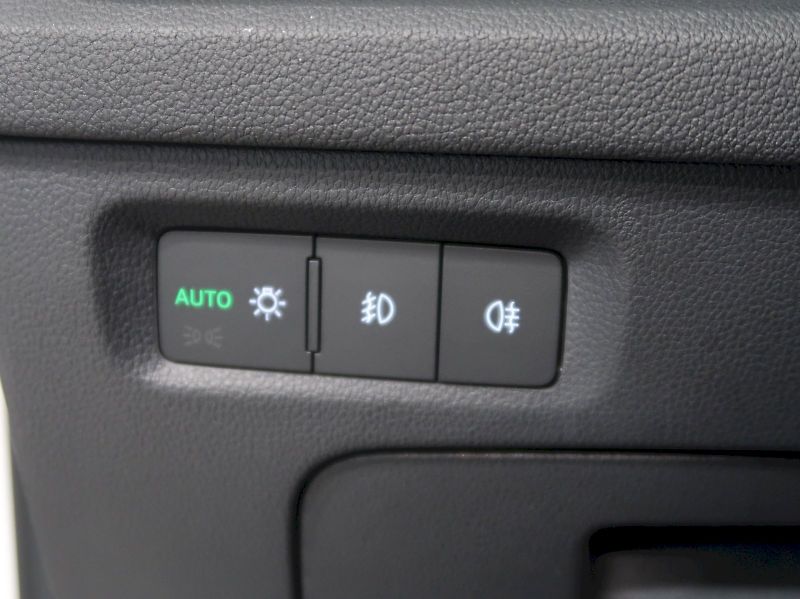 Škoda Octavia (2024) AMBITION 1.5TSI 110KW - fotka 32 z 36
