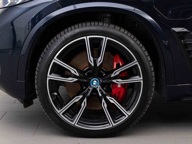BMW X5 xDrive50e - fotka 6 z 23