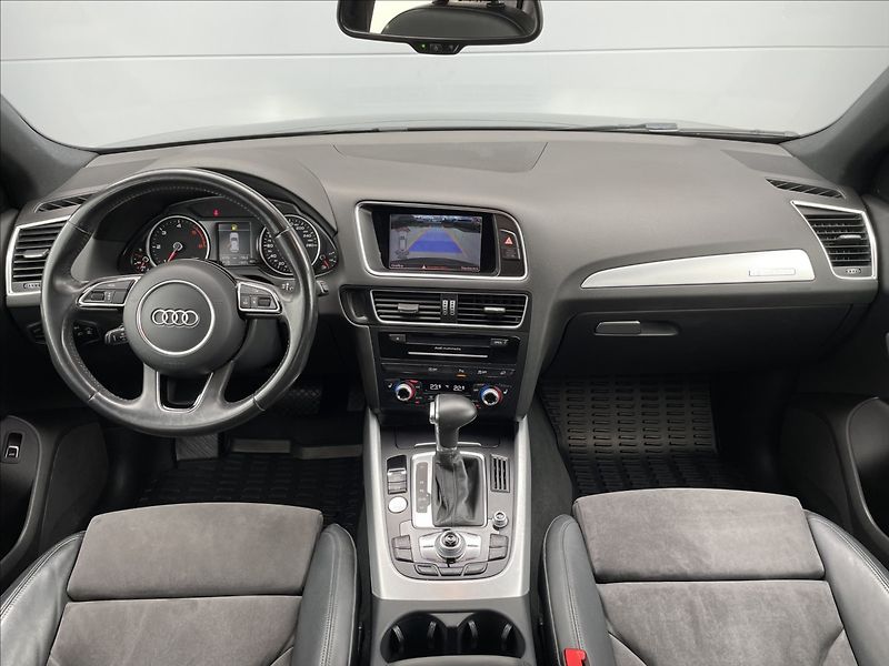 Audi Q5 3,0 TDI 190KW S-Line ČR.1.MAJ. - fotka 9 z 26