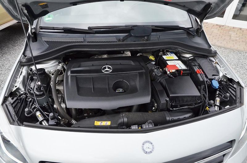 Mercedes-Benz Třídy B (2014) B 180 CDi / NAVI / Bi-XENON - fotka 11 z 32