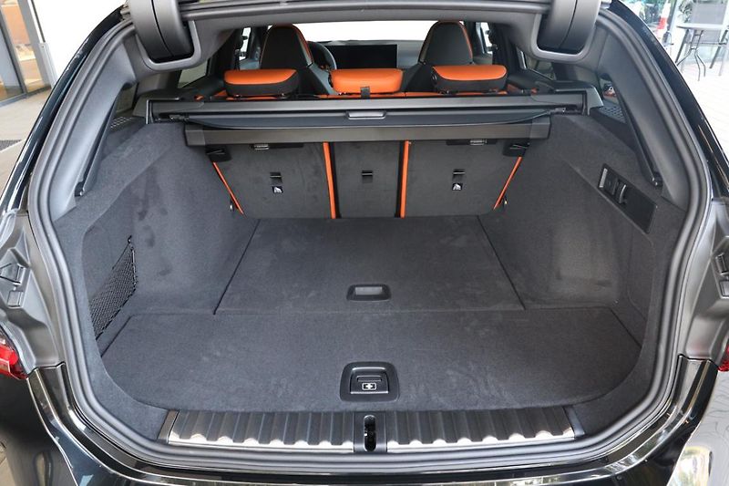 BMW M3 Competition M xDrive Touring - fotka 8 z 19
