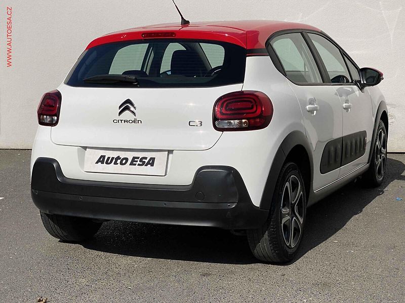 Citroën C3 (2019) 1.2 PT, Shine, park. čidla - fotka 4 z 19