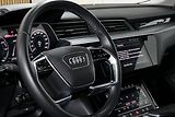 Audi e-tron 55 300kW Kessy ACC HUD ZÁRUKA - náhled 17