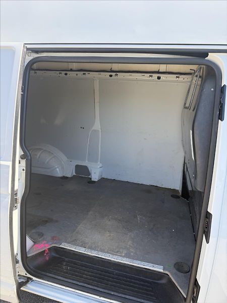 Volkswagen Transporter 2,0 TDi 4Motion L2H2 - fotka 20 z 36