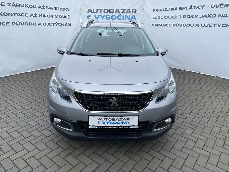 Peugeot 2008 (2019) 1.2PT 61kW Navigace! Car Play - fotka 2 z 25