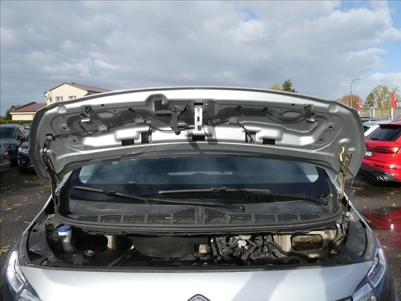 Citroën Jumpy 2,0 HDi 110kW závěs, 2x kola - fotka 34 z 40