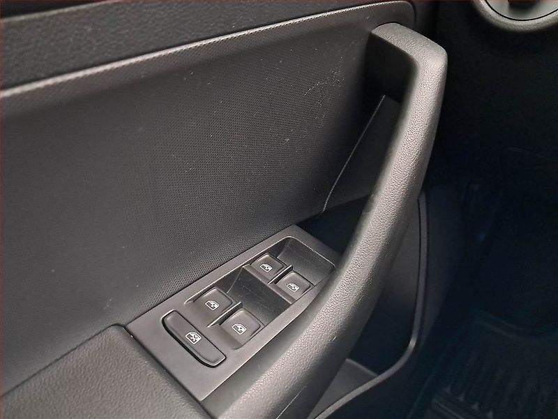 Škoda Rapid (2018) Spaceback 1.6 TDI, Tempomat - fotka 17 z 19
