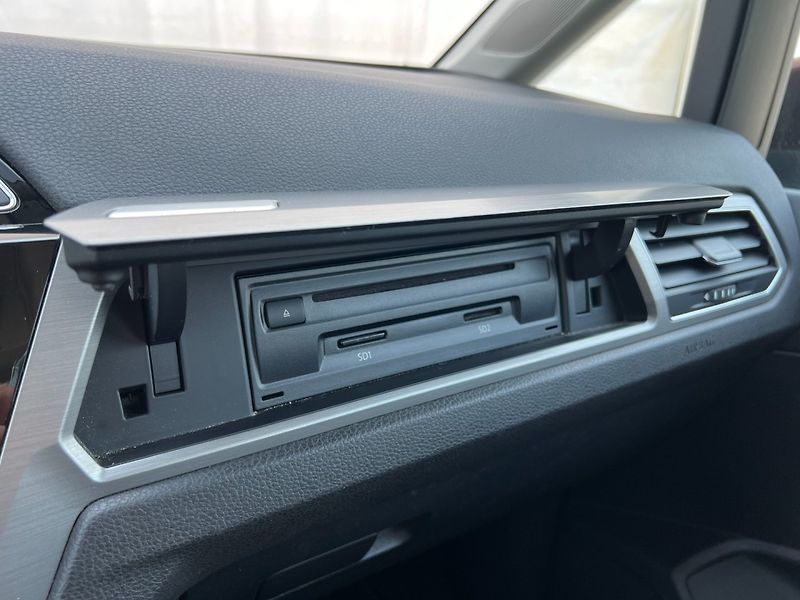 Volkswagen Touran (2019) 1.6TDi COMFORTLINE 7-míst - fotka 26 z 37