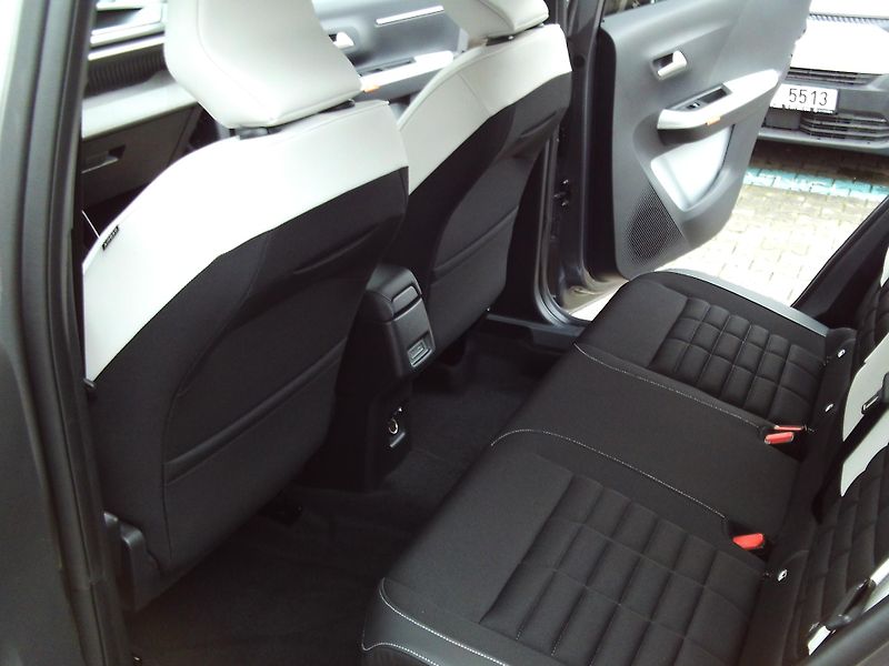 Citroën C3 Aircross (2026) MAX Hybrid 145k Automatic     - fotka 13 z 17