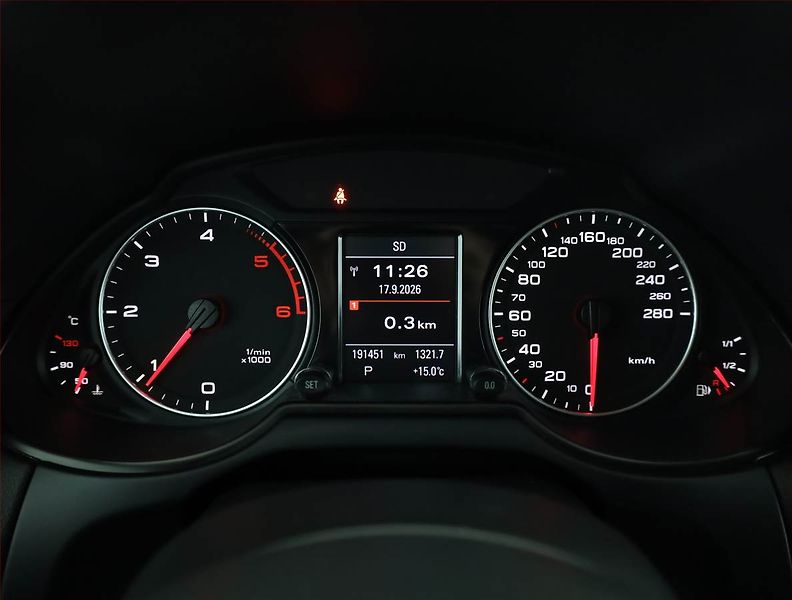 Audi Q5 (2012) 2.0 TDI, 4X4, Automat - fotka 9 z 18