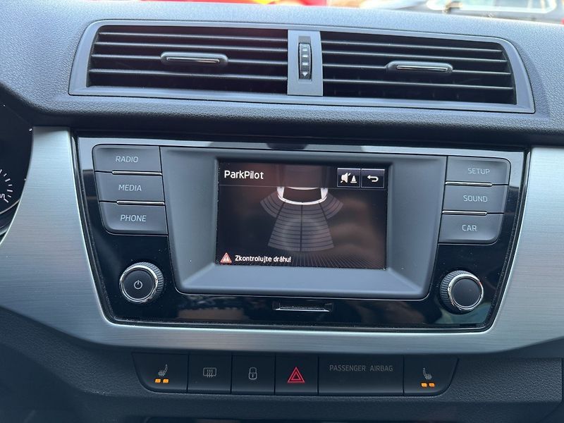 Škoda Fabia (2016) 1.2TSi Scout Digi Klima - fotka 12 z 44