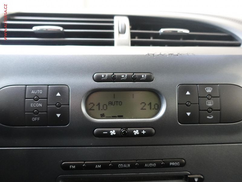 Seat Leon (2007) 2.0 TDi, Stylance - fotka 16 z 20