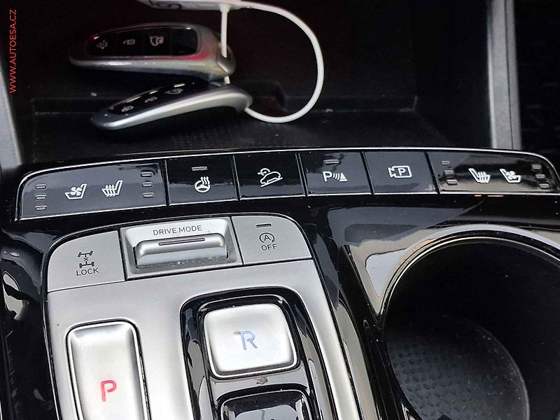 Hyundai Tucson (2022) 1.6 T-GDi 4x4, Premium, AT - fotka 16 z 22