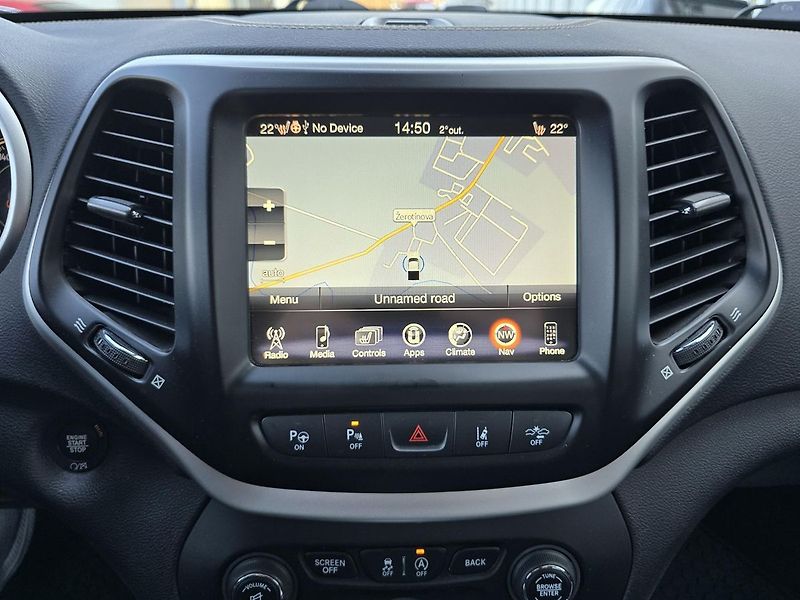 Jeep Cherokee 147kW 4x4 LIMITED KŮŽE NAV - fotka 19 z 49