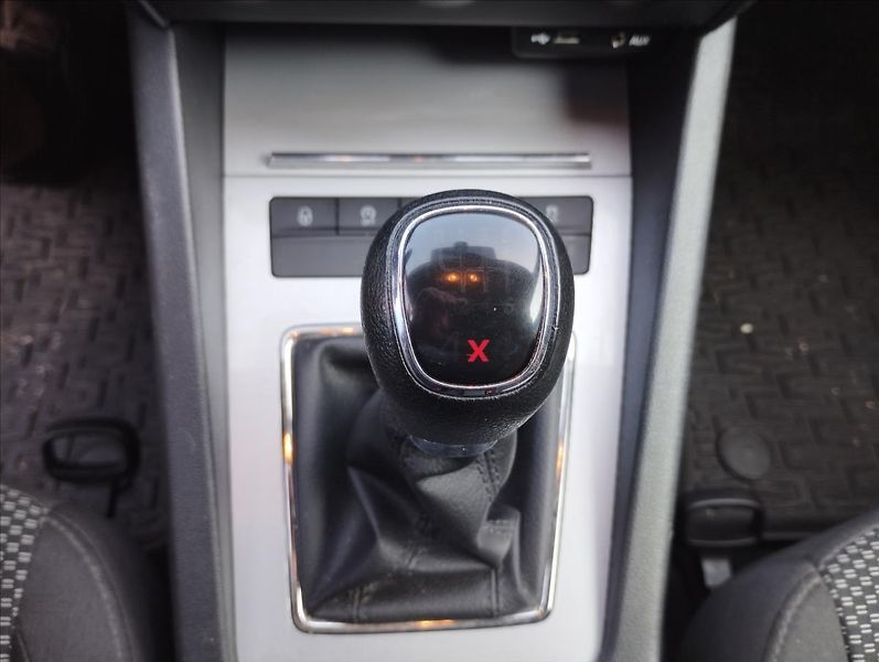 Škoda Octavia 2,0 TDi 110KW 4X4 - fotka 16 z 18