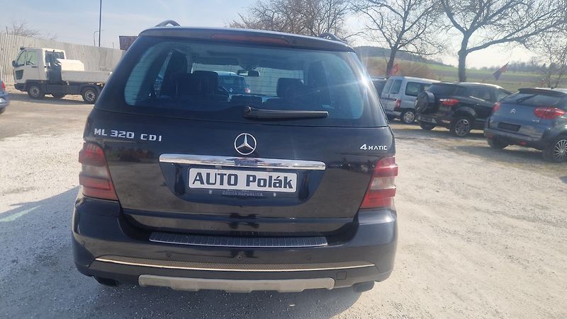 Mercedes-Benz Třídy M 3,0 TDI - fotka 4 z 10
