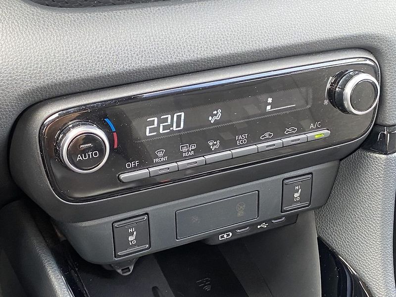 Toyota Yaris 1.5HEV, ČR, Style, DPH - fotka 14 z 18