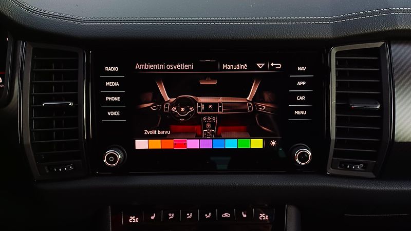 Škoda Kodiaq TDI 147kW 4x4 SPORTLINE-CR-DPH - fotka 47 z 50