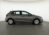 Volkswagen Polo (2019) 1.0 TSI, Automat - náhled 6