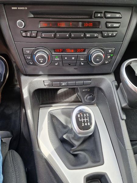 BMW X1 2.0i, 110kW, sDrive - fotka 15 z 32