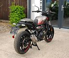Royal Enfield (2026) Guerrilla 450 Apex Black - náhled 12