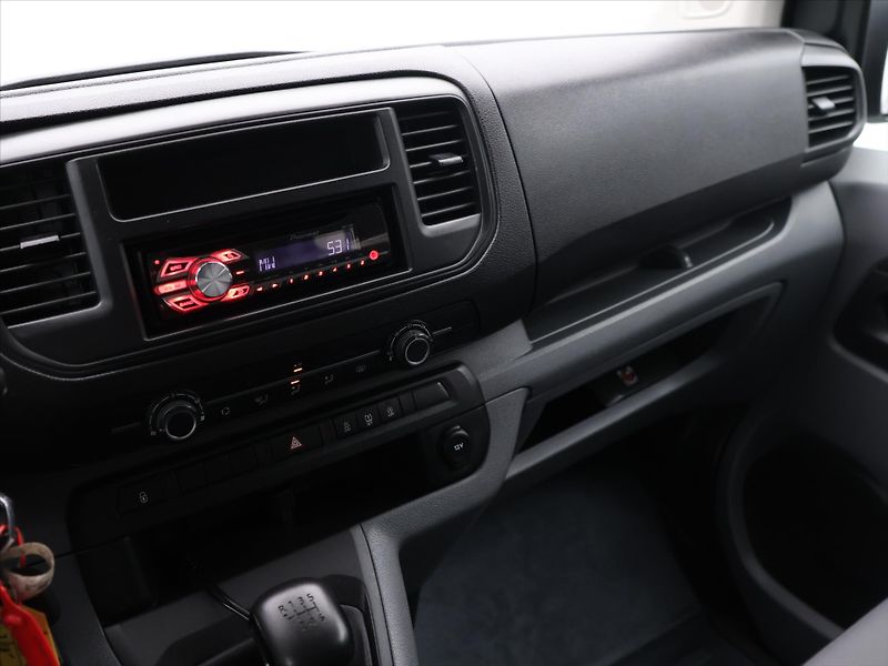 Peugeot Traveller 2.0 BlueHDI 110kW 5-Míst L2 - fotka 21 z 31