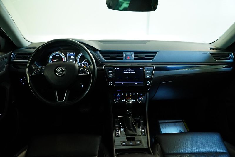 Škoda Superb - fotka 5 z 30