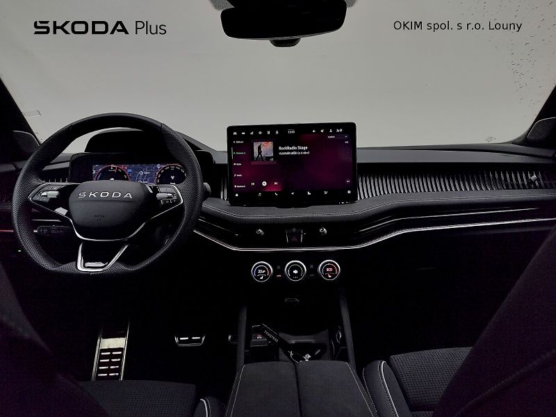 Škoda Superb (2025) Combi SportLine 1,5 Tsi iV DSG - fotka 5 z 49