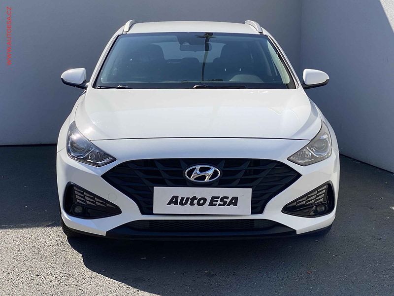 Hyundai i30 (2021) 1.6 CRDi, 1.maj,ČR, AC, park - fotka 2 z 16