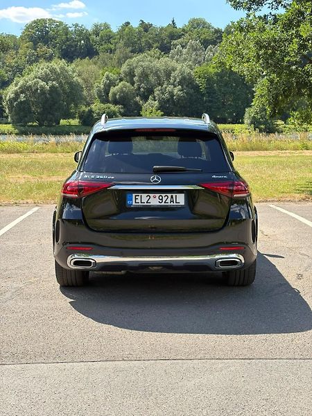 Mercedes-Benz GLE (2021) 300e - fotka 4 z 26