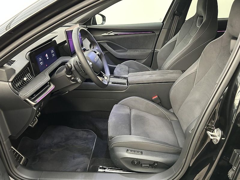 Škoda Superb 2.0 TDI SportLine - fotka 20 z 27