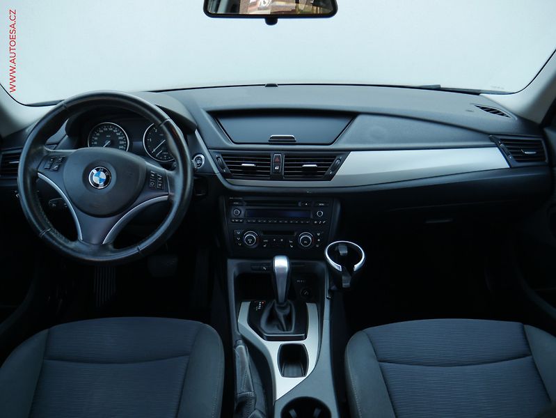 BMW X1 (2012) 2.0 D xDrive 20d, ČR, AT, AC - fotka 10 z 24