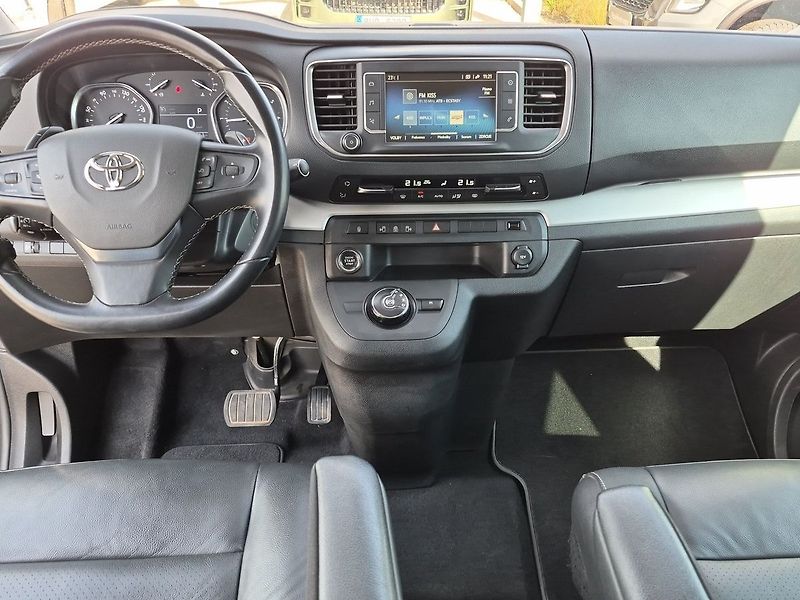 Toyota ProAce VIP L2 2.0 D-4D 130Kw - fotka 13 z 28