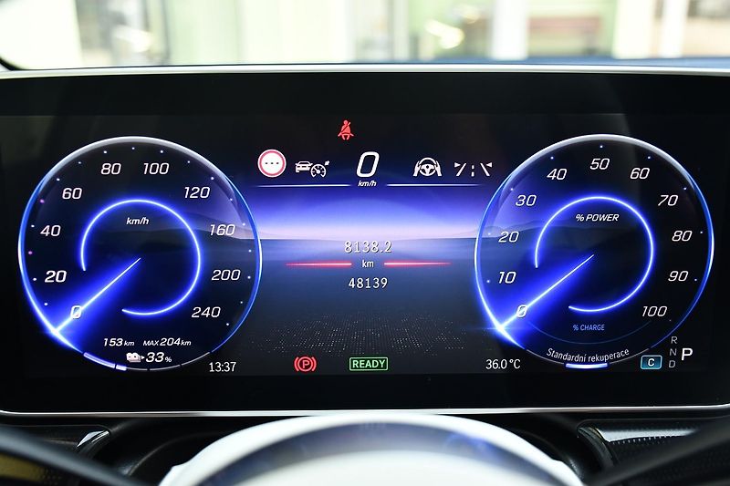Mercedes-Benz EQE 350 4MATIC 4L-ZÁRUKA  - fotka 31 z 58