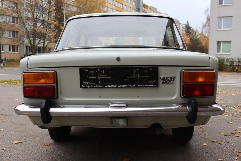 Fiat 124 1974 FIAT 124 SERIE III - fotka 13 z 50